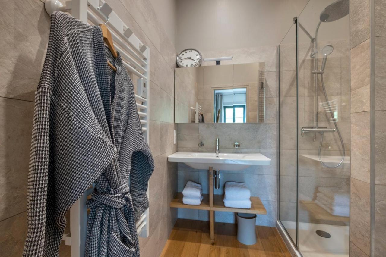 لا روشيل Escale Rochelaise B&B, Spa Bain Nordique Et Sauna Tonneau المظهر الخارجي الصورة