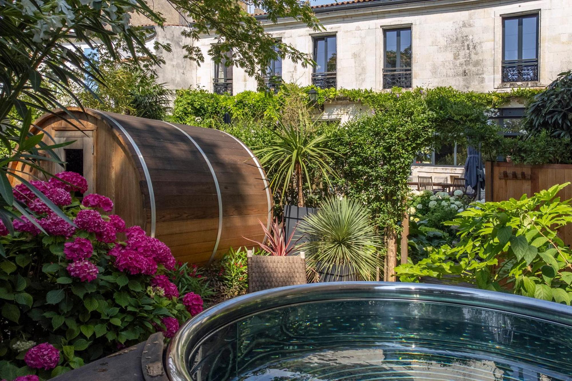 لا روشيل Escale Rochelaise B&B, Spa Bain Nordique Et Sauna Tonneau المظهر الخارجي الصورة