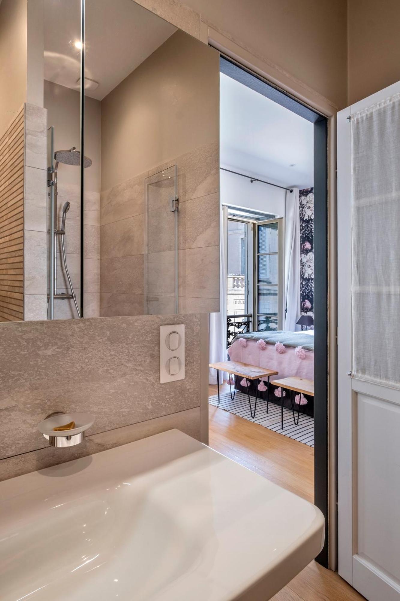 لا روشيل Escale Rochelaise B&B, Spa Bain Nordique Et Sauna Tonneau المظهر الخارجي الصورة